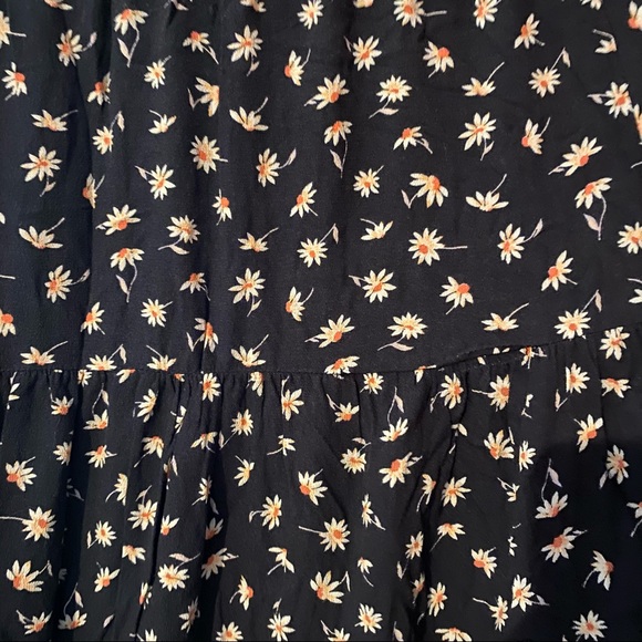 American Eagle Floral Skirt - Picture 3 of 5